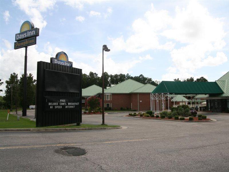 Days Inn By Wyndham Petersburg/South Fort Lee Exterior foto