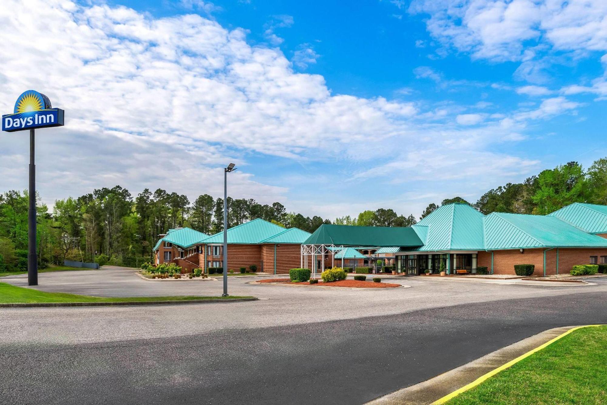 Days Inn By Wyndham Petersburg/South Fort Lee Exterior foto